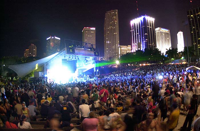 ultra_music_festival_-_miami_2008.jpg