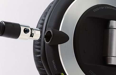 hdj-2000_minixlr.jpg