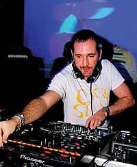 steve_lawler_in_the_mix.jpg