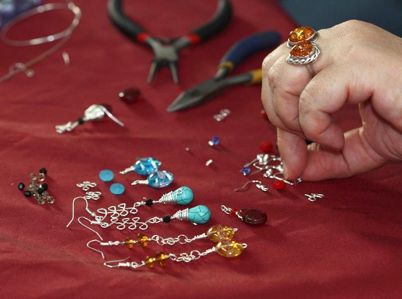 Classic Abbreviate workshop Primul curs pentru crearea de bijuterii handmade din Romania - Radio DEEA
