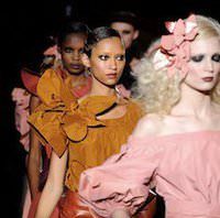 tendinte in moda primavara/vara 2011