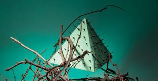 FabricLive 58 mix by Goldie - cover album with a piramid