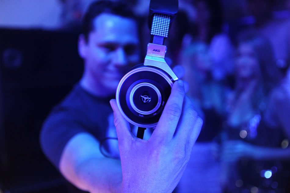 AKG by Tiesto