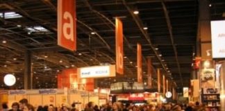 Salonul de carte de la Paris