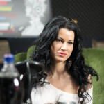 Roxana Marinescu in studioul Radio DEEA, foto Eduard Vasilica
