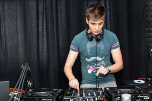 Pascalcreeps at Radio DEEA