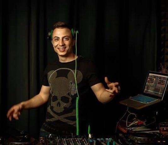DJ MiniMeh in studioul Radio DEEA
