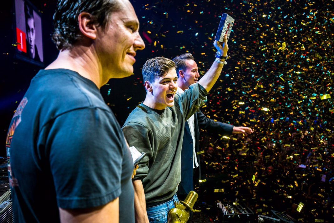 Martin Garrix la decernarea premiilor Top 100 DJ Mag