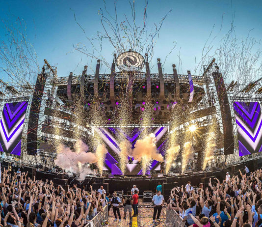 Scena principala a festivalului Neversea 2017