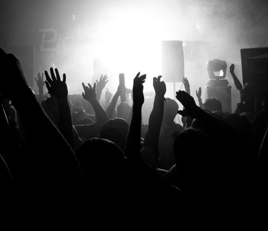 Istoria muzicii techno in 5 documentare ce merita vazute