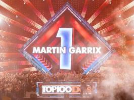 Captură video de la decernarea premiilor Top 100 DJ Mag 2024 cu Martin Garrix pe ecrane