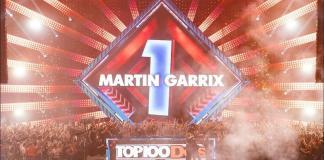 Captură video de la decernarea premiilor Top 100 DJ Mag 2024 cu Martin Garrix pe ecrane