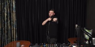 DJ BRO:B în studioul Radio DEEA