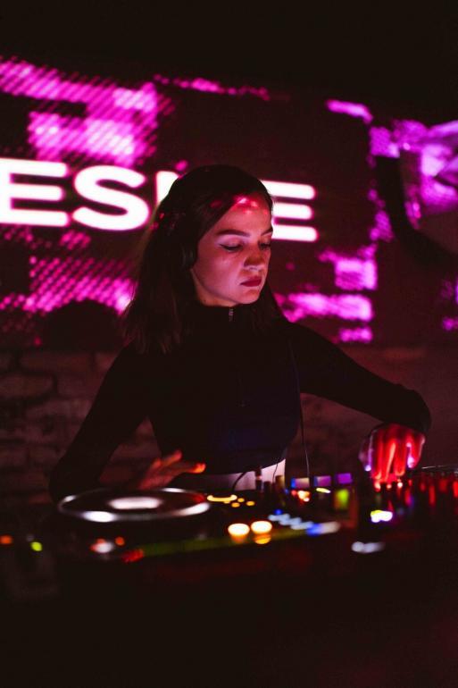 ESME (arhivă personală)