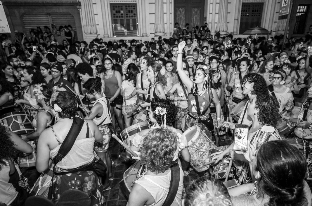 rave Rave party/pexels.com/alexandre saraiva carniato