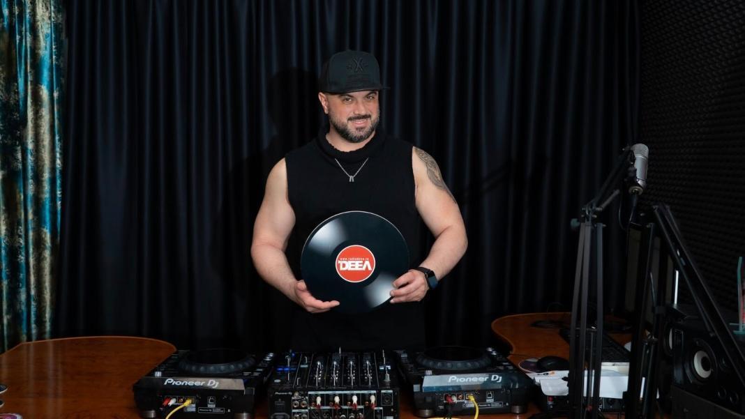 Shar-K, în studioul Radio DEEA