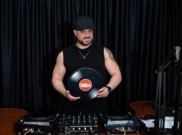 Shar-K, în studioul Radio DEEA