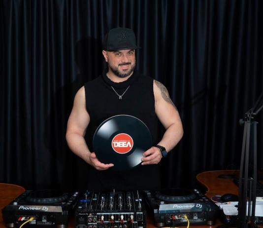 Shar-K, în studioul Radio DEEA