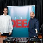 Vasile Bănescu si Petruț Nechifor in studioul Radio DEEA
