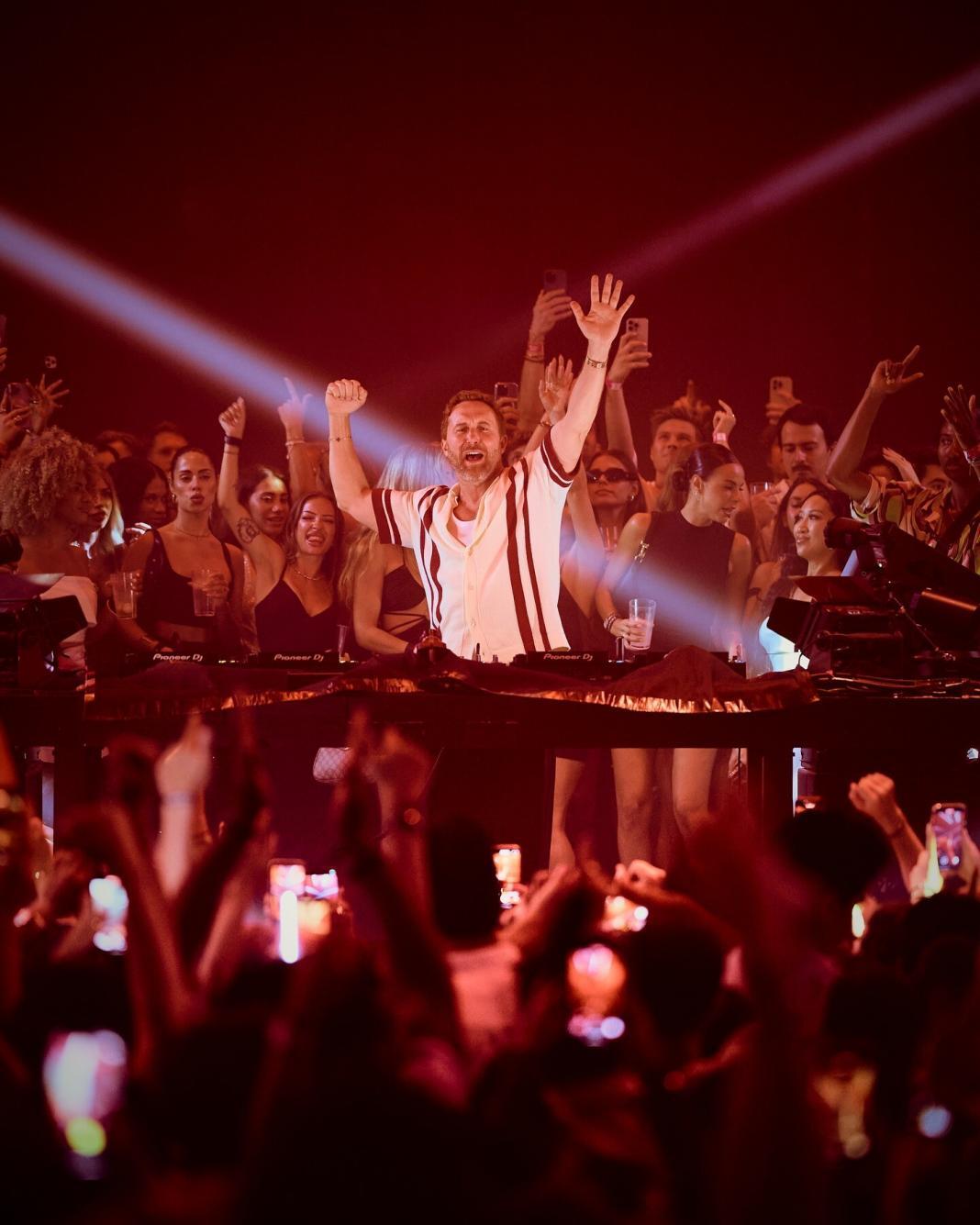David Guetta la UNVRS. Foto: Facebook/David Guetta