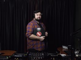 DJ MINO, în studioul RADIO DEEA