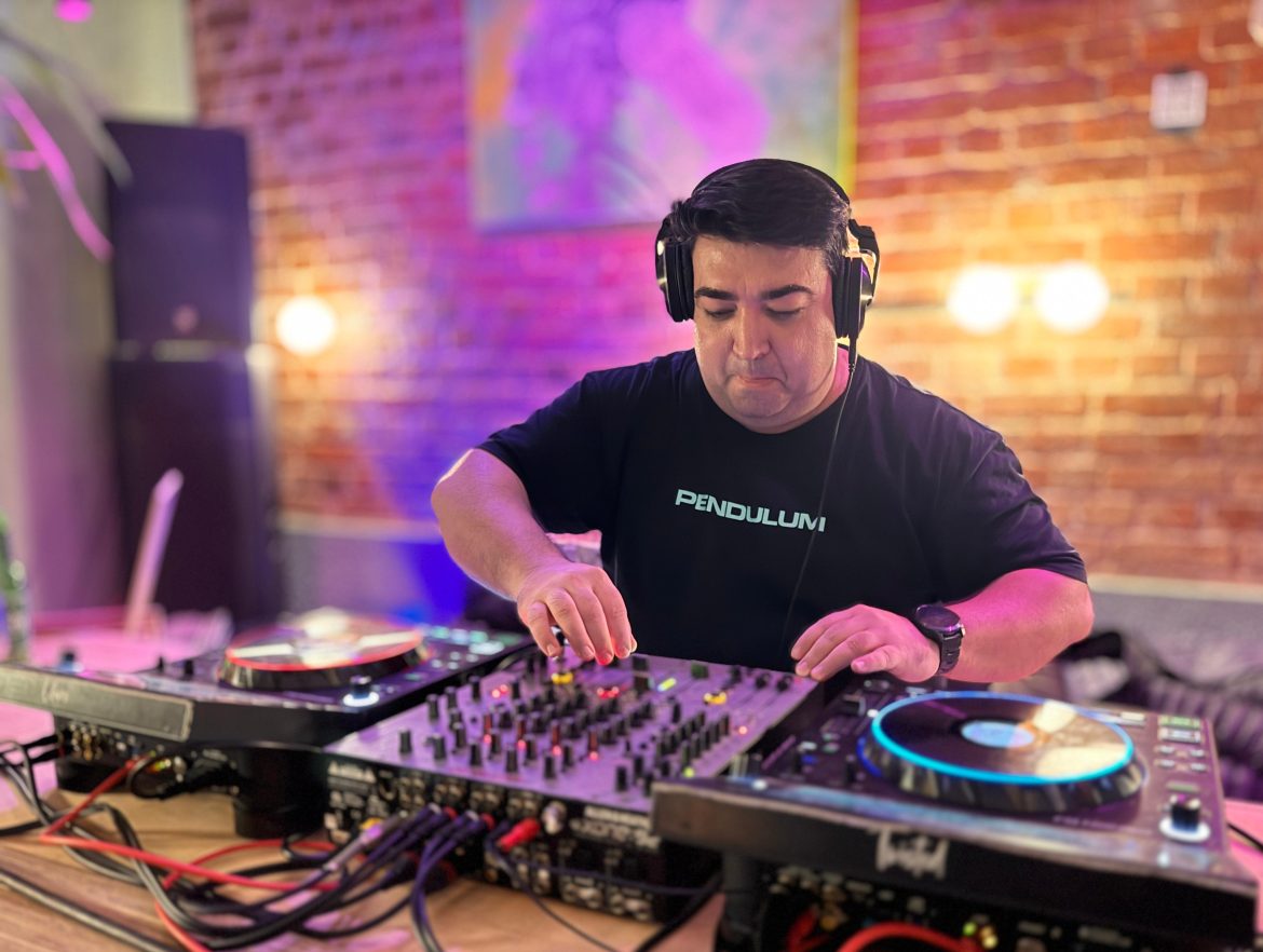 Loco oCco, DJ